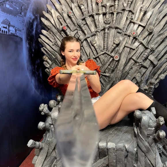 Meet your Posher, Hannah - Picture 2 of 5